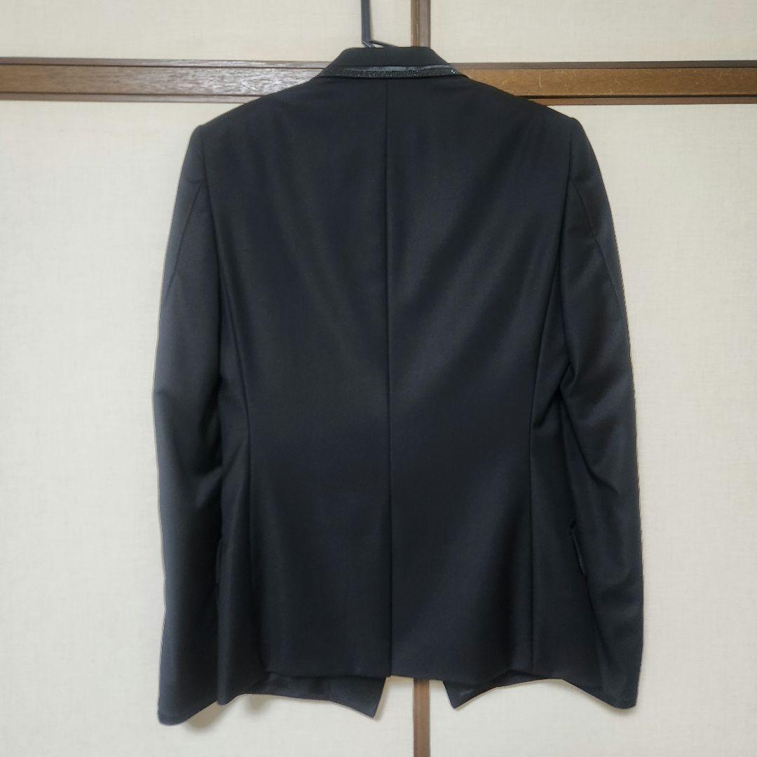 SOS TE NUTO サテン切り替えブラックスワロテーラードジャケット