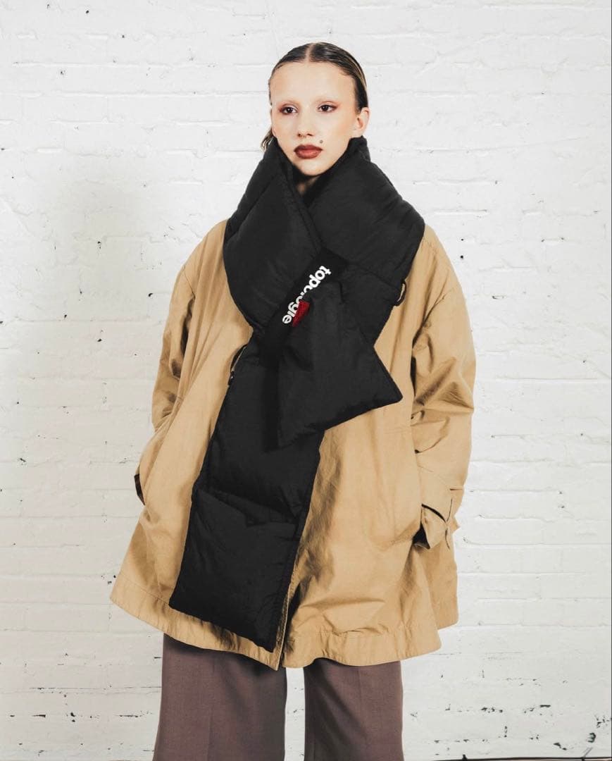 topologie ブラック　ダウンマフラー　Puffer Scarf