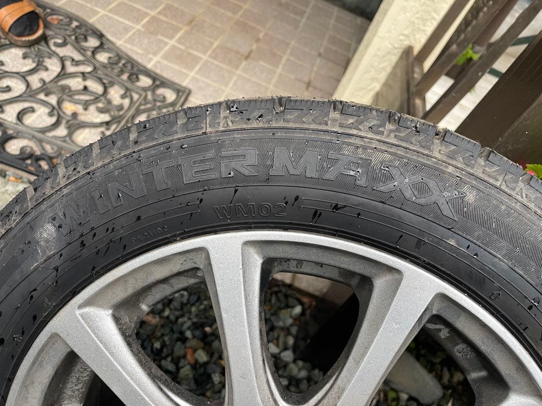 バリ山　DUNLOP スタッドレスタイヤ 175/60R15 手渡しのみ