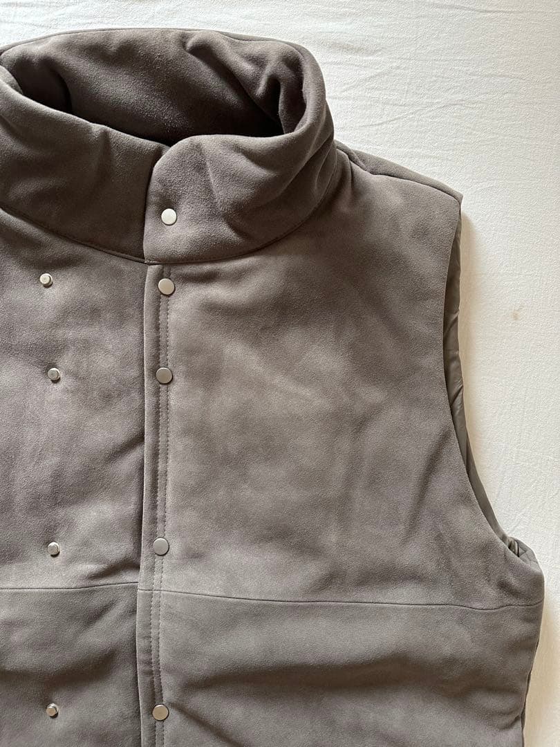 トップス mononnative HIKER PUFF VEST SHEEP