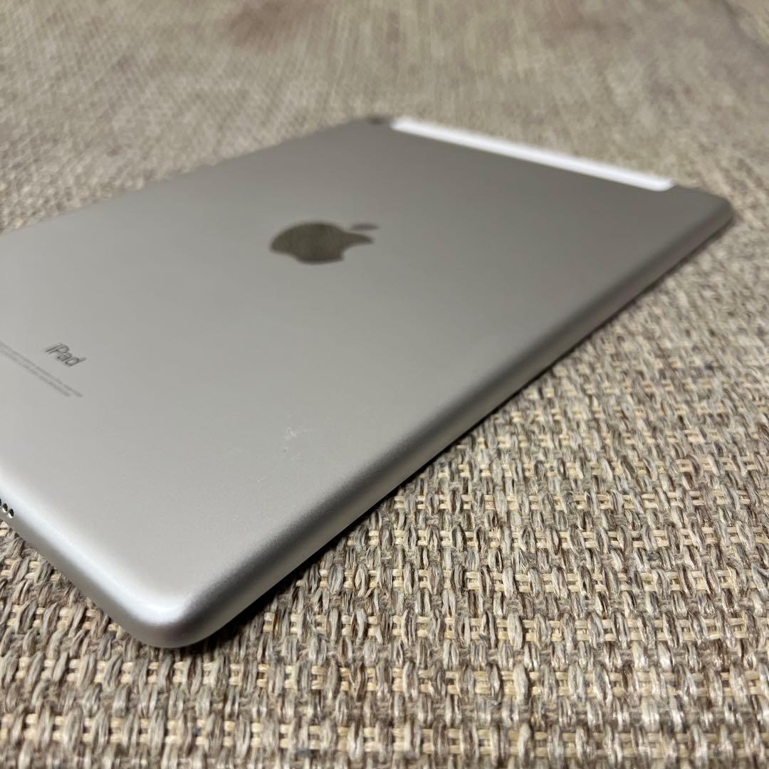 Apple iPad MR6P2J/A 第6世代9.7インチ シルバー 32GB