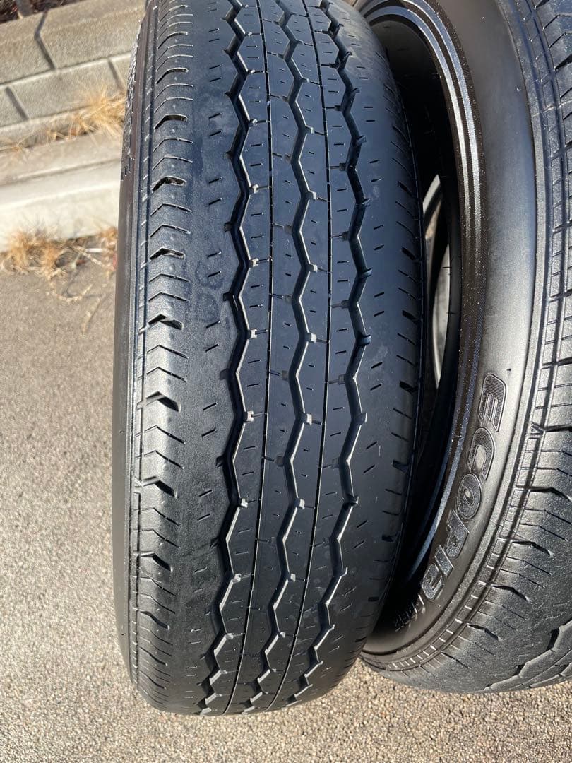 ハイエース純正タイヤ　BRIDGESTONE 195/80R15 中古4本セット