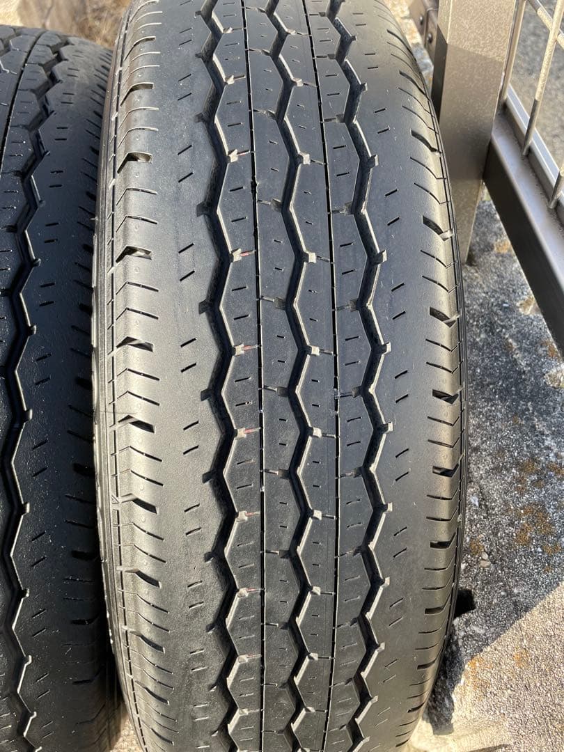 ハイエース純正タイヤ　BRIDGESTONE 195/80R15 中古4本セット
