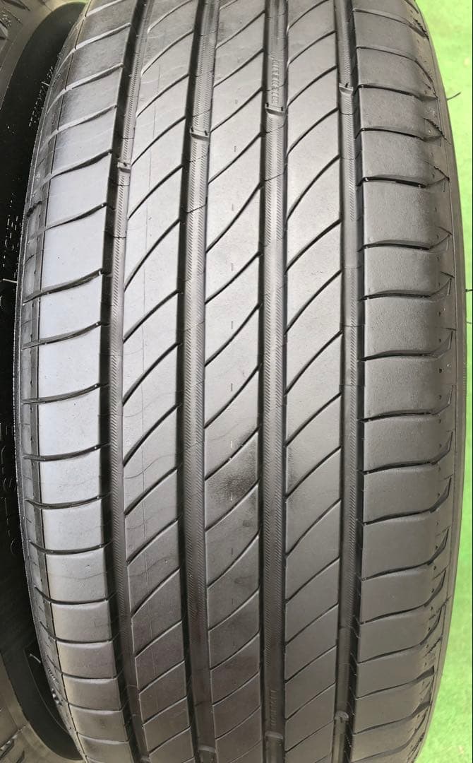 195/65 R15 MICHELIN PRIMACY 4ラジアルタイヤ