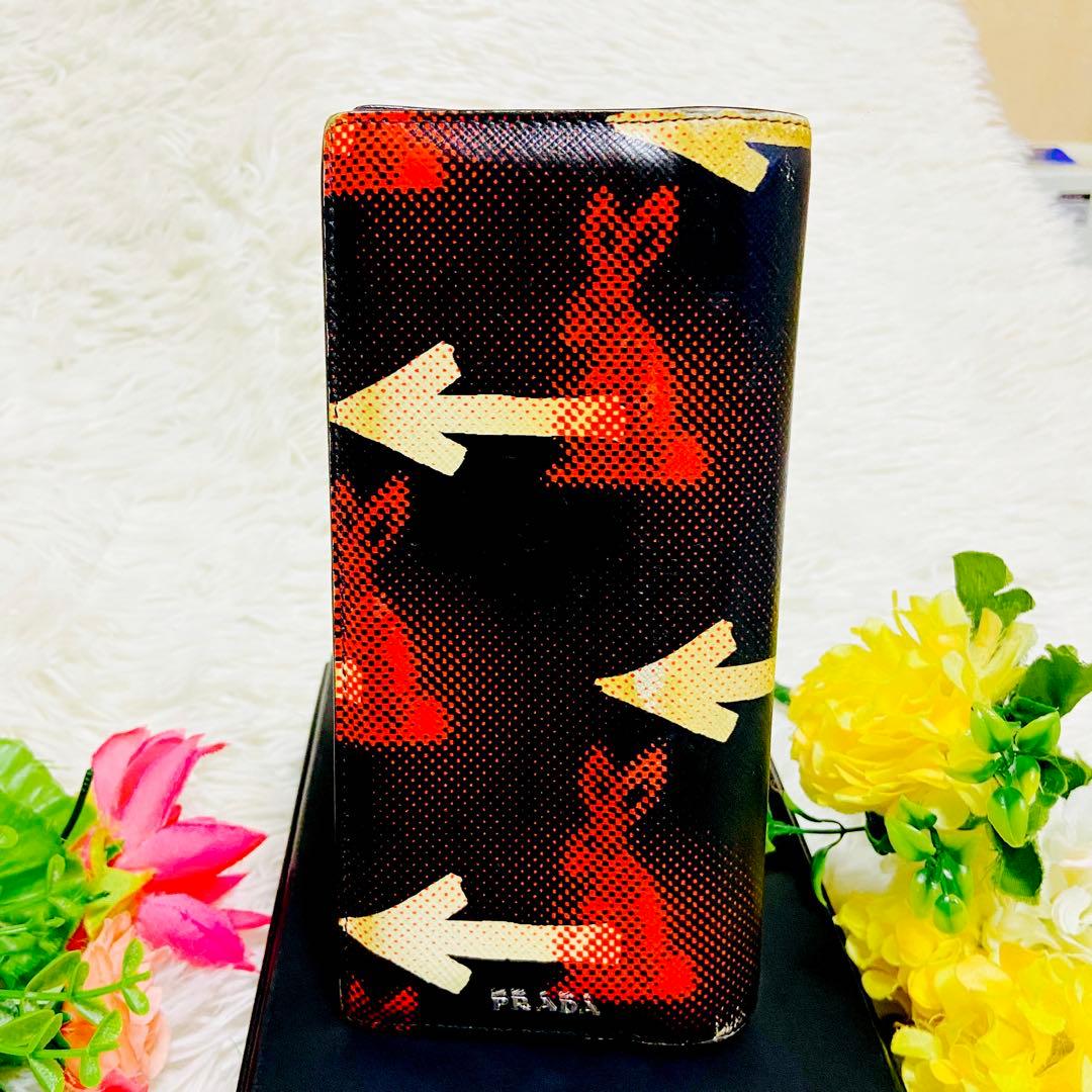 コラボ✨PRADA✨プラダ✨二つ折り財布✨ラビット✨ジェームスジーン✨ウサギ✨