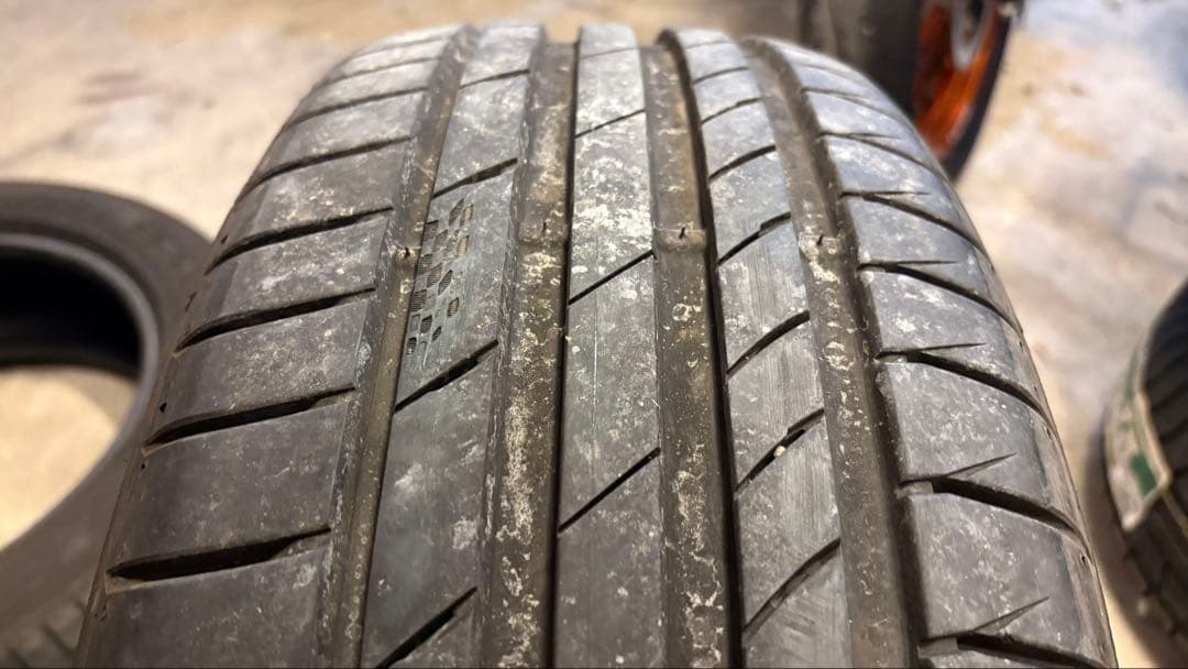 205/55R17 サマー　タイヤ　クムホ　4本セット