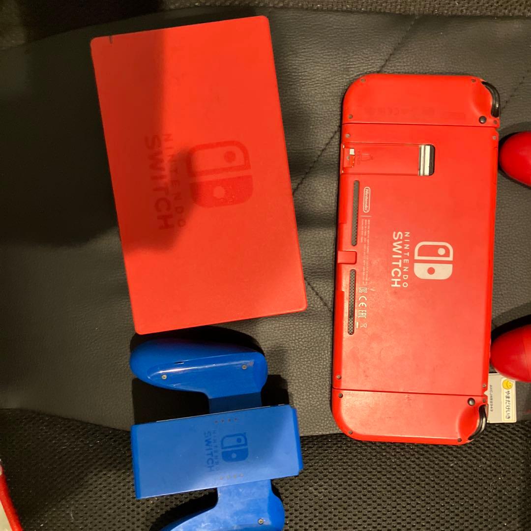 Nintendo Switch レッド 本体 + グリップカバー