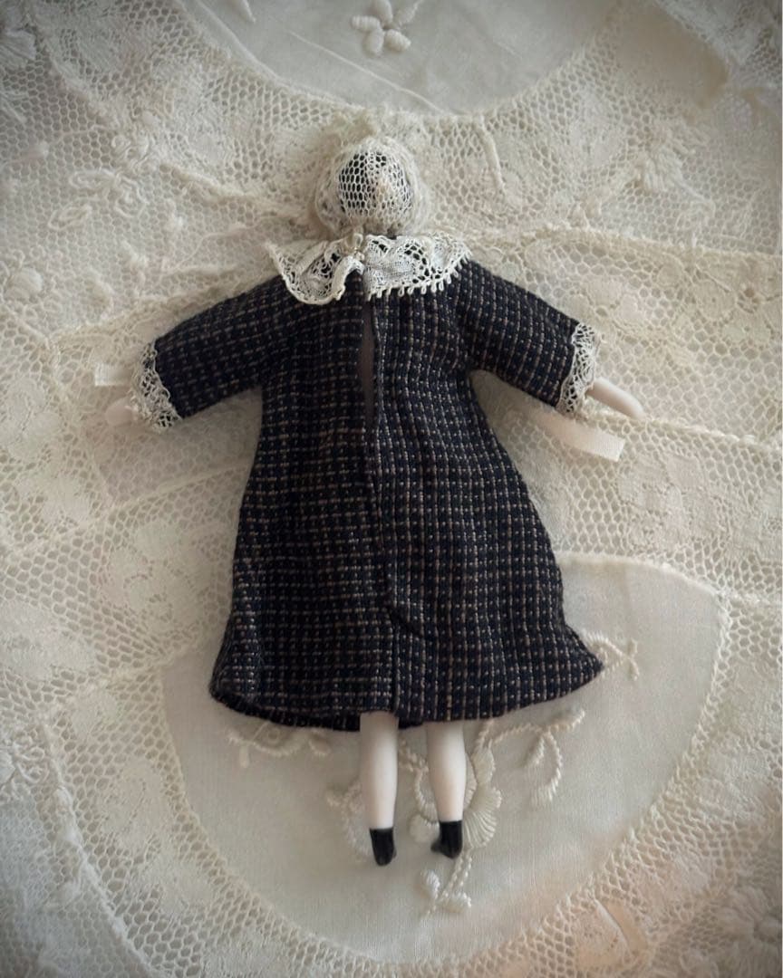ミニチュアチャイナヘッドドール*パリアンドール*11.5cm*センターパート