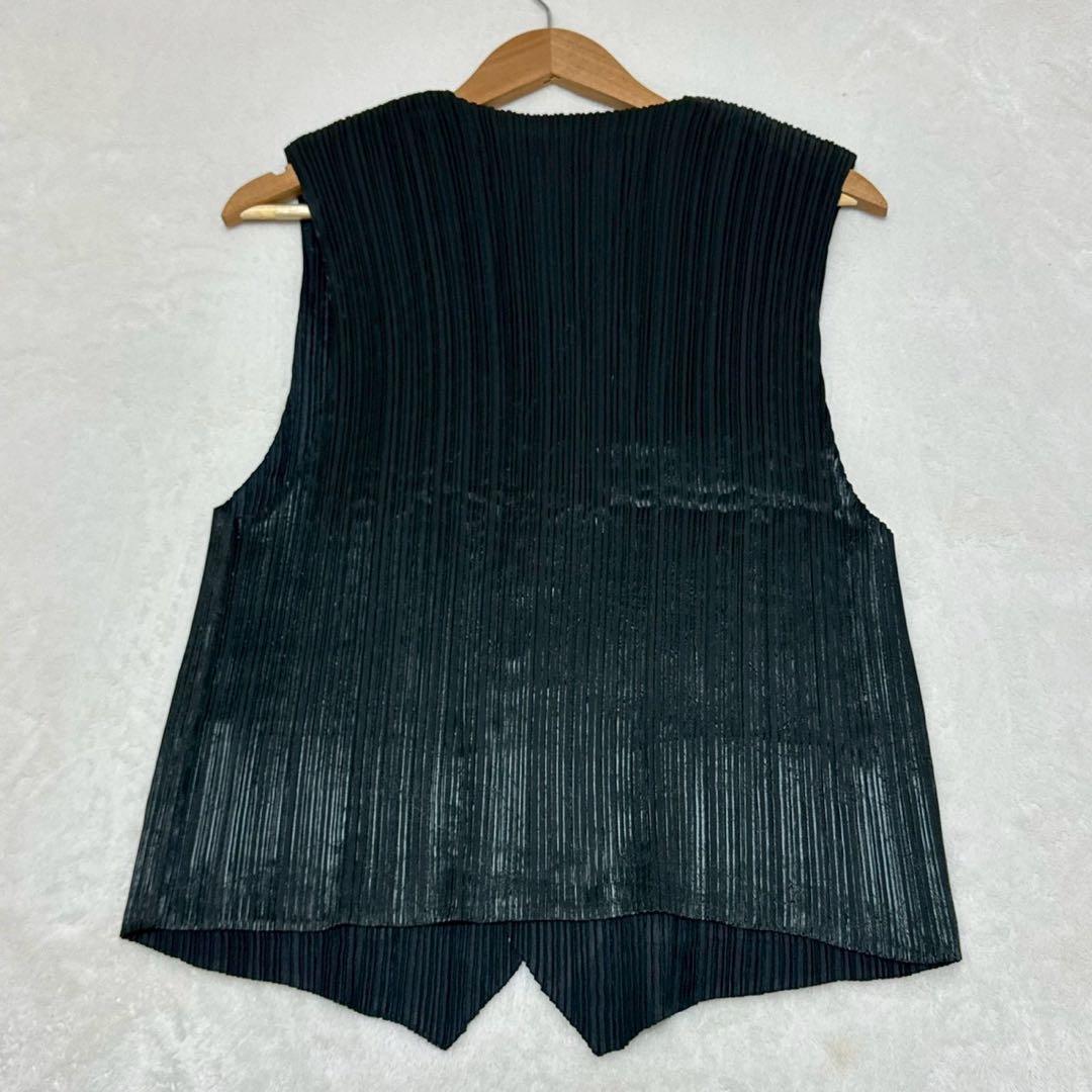 美品✨ ISSEY MIYAKE MEN　イッセイミヤケ　プリーツベスト　黒　M