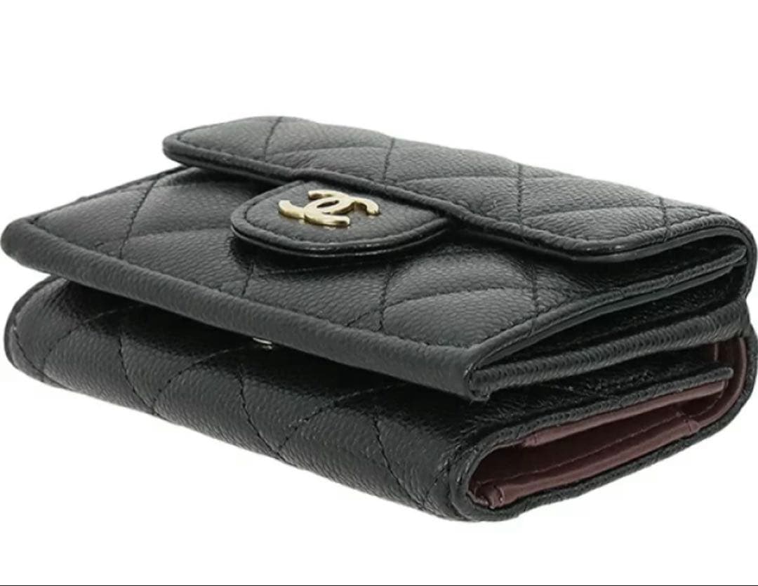 じゅりぃ　　 CHANEL マトラッセ三つ折り財布　未使用級
