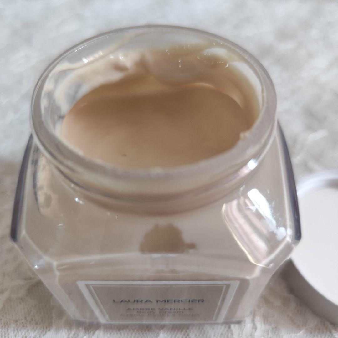 LAURA MERCIER アンバーバニラ ボディクリーム 200g