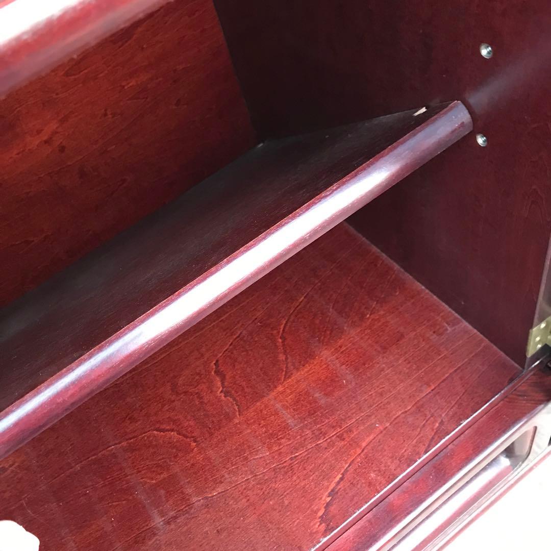 フユ　karimoku ガラス扉収納キャビネット