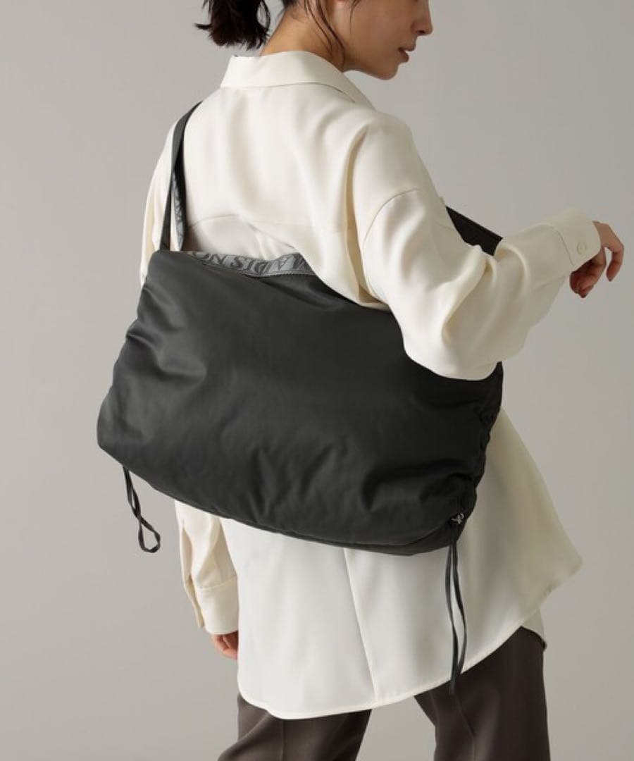 【新品・タグ付き】ノマディス NOMADIS トートバッグ 黒 ブラック