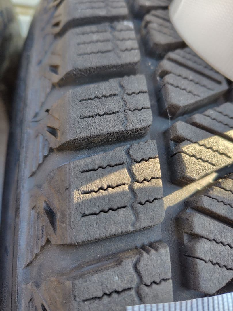 ブリヂストン DM-V3 スタッドレスタイヤ 215/65R17２本セット
