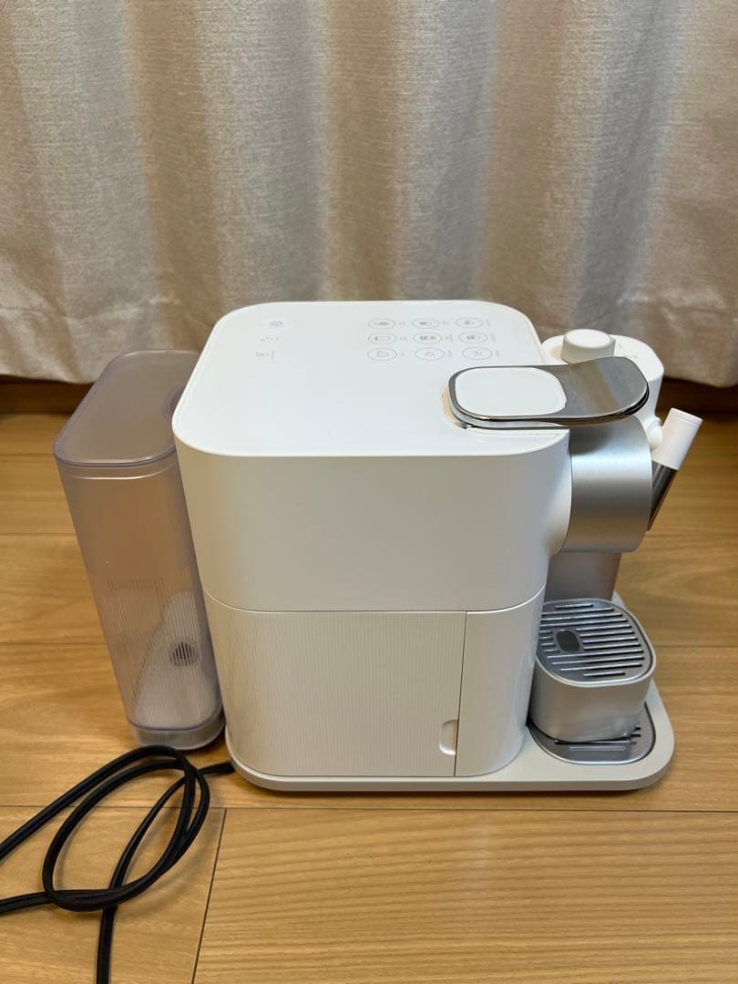 【美品】ネスプレッソ グランラティシマ F531 コーヒーメーカー ホワイト