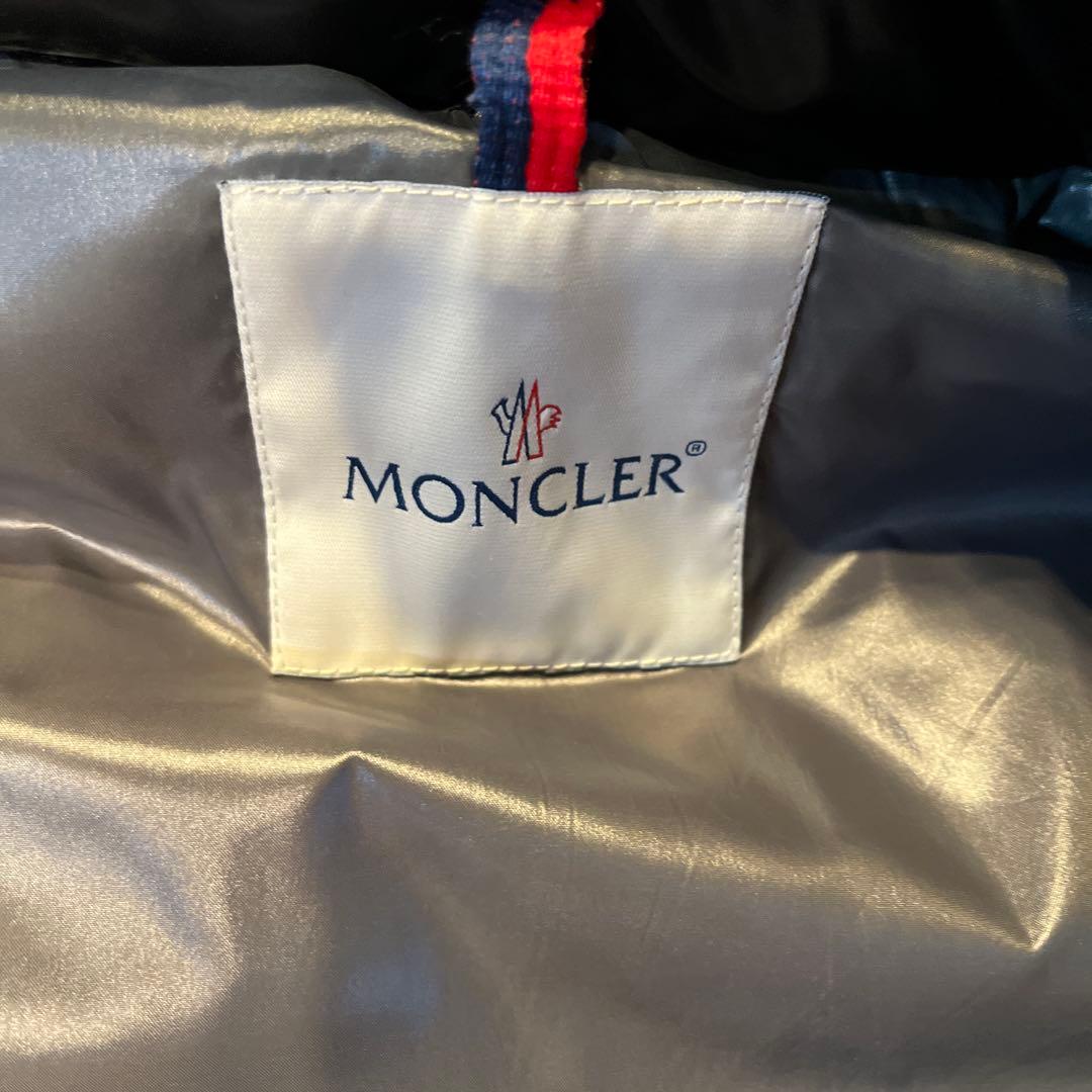 MONCLER ダウンベスト　　3
