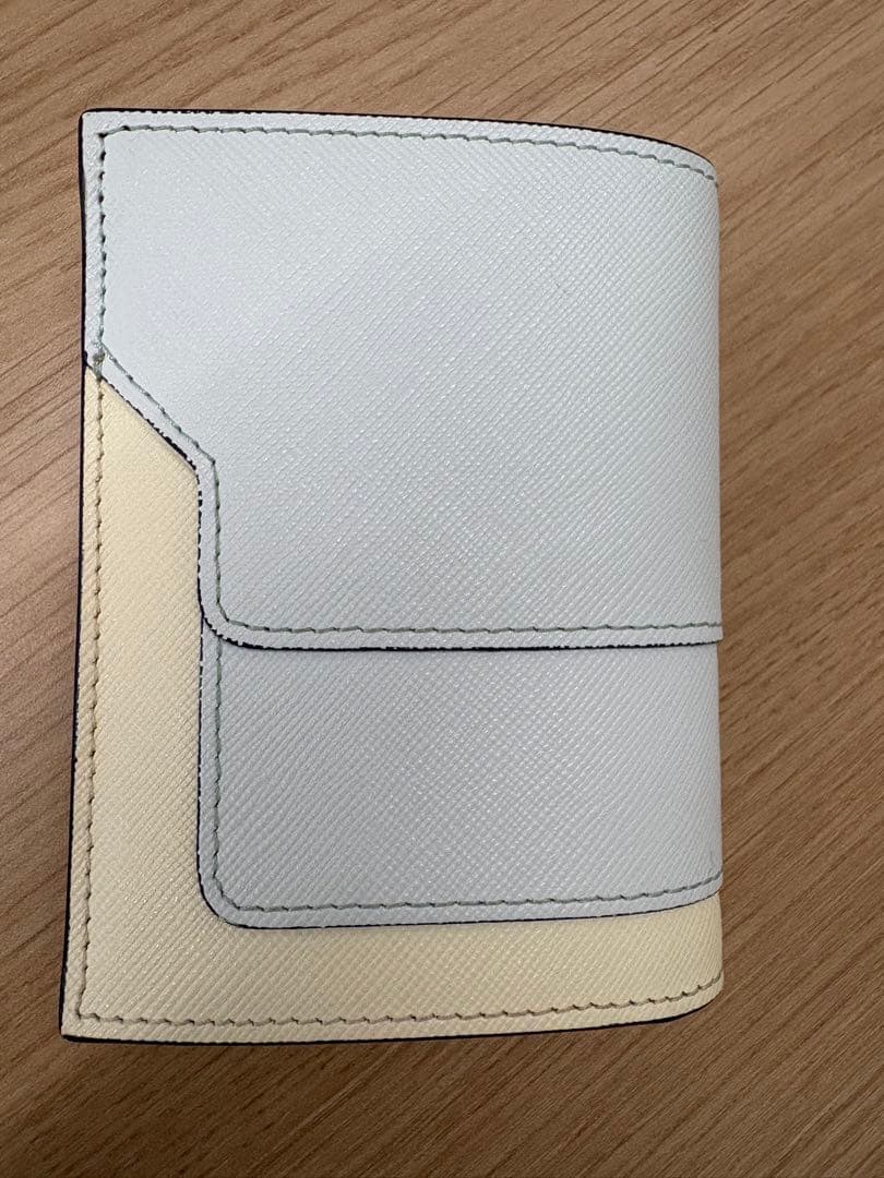 MARNI マルニ 二つ折り財布 ライトブルー/クリーム