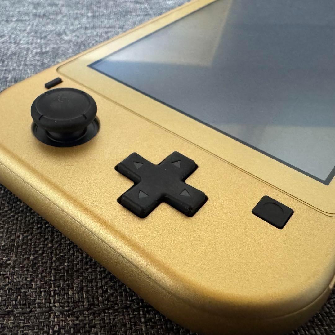 【即日発送】任天堂Switch Lite ハイラルエディション　極美品