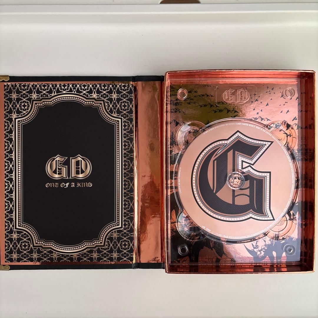 G-DRAGON ONE OF A KIND（ゴールド ブロンズVer.）