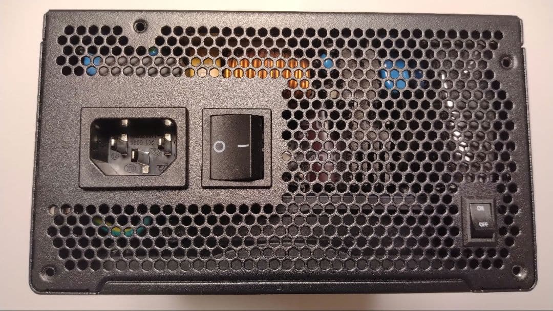 玄人志向 電源ユニットKRPW-PA1000W 92+ 1000W 外箱無し
