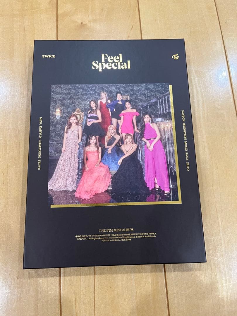 TWICE Feel Special アルバム CD、歌詞カード、ポスター付き