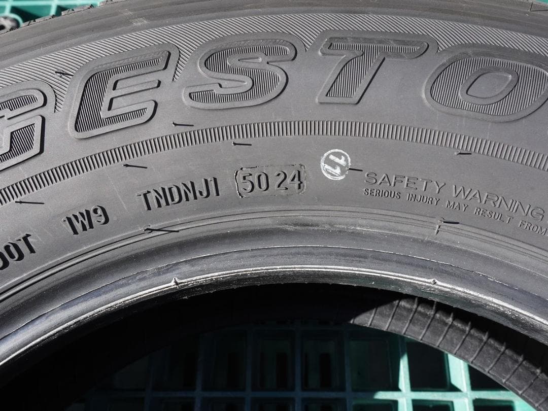 近*志様 極上　新車外し BS デューラー H/L 852 195/80R15