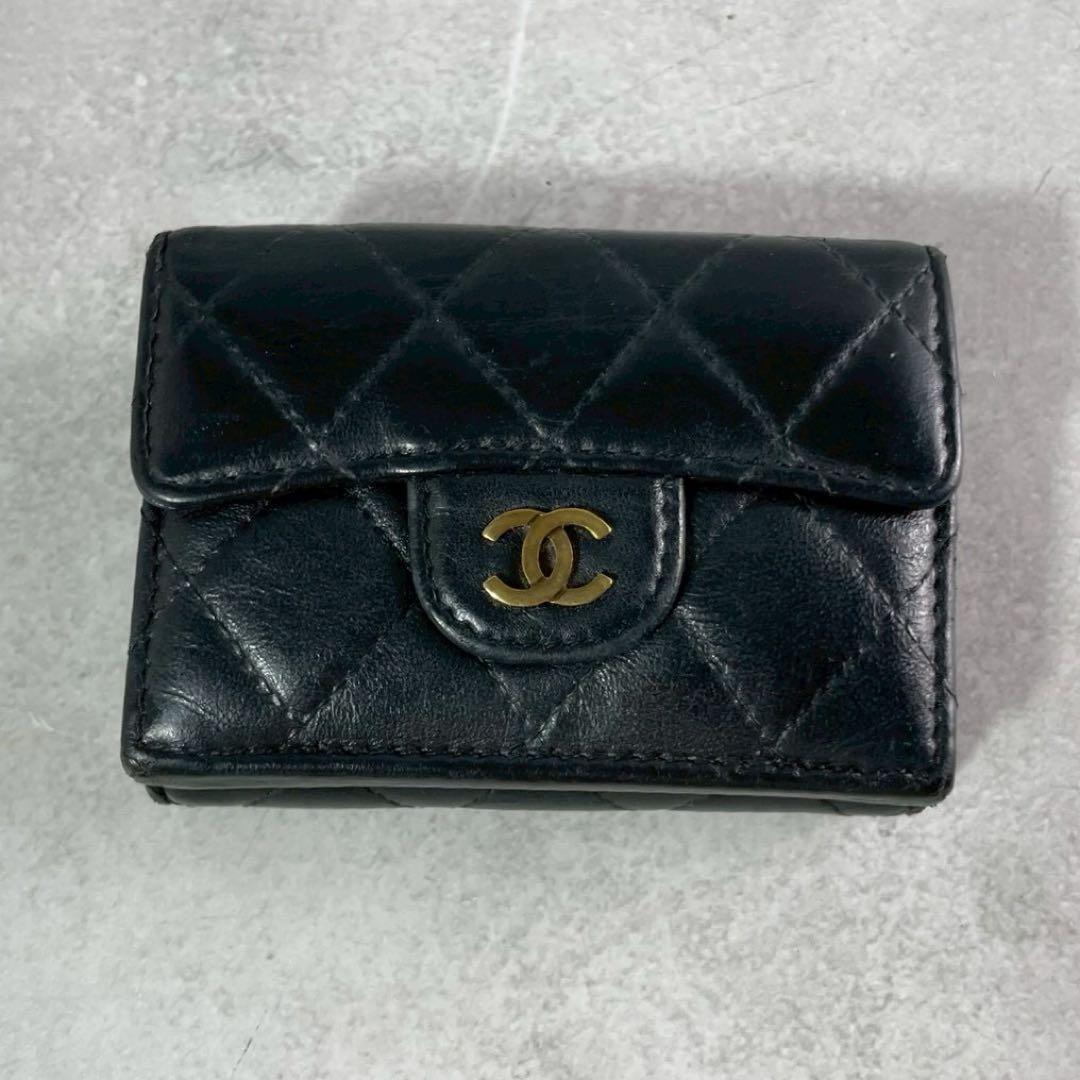 【大人気】CHANEL 三つ折り財布 ラムスキン ココ ブラック