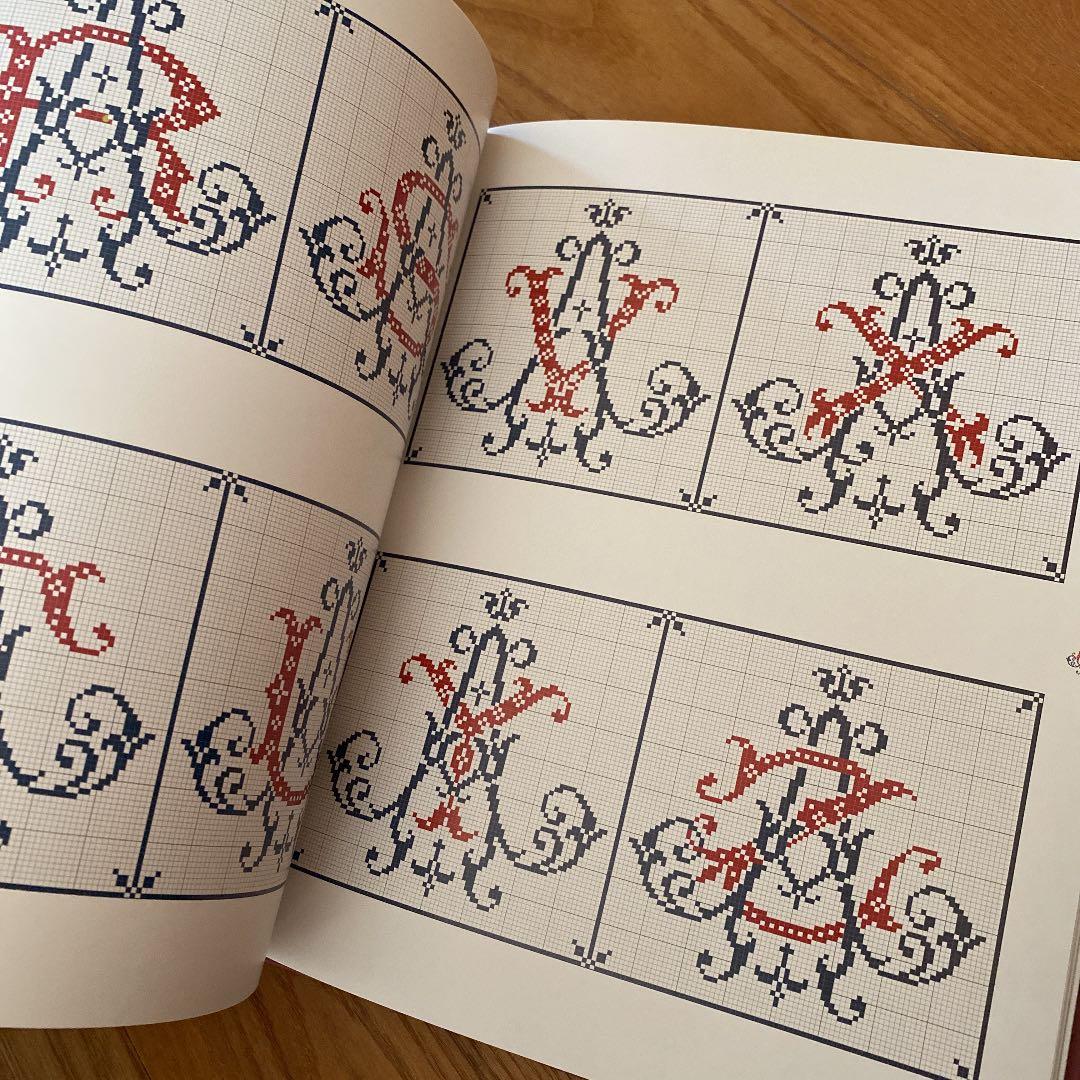 クロスステッチ洋書　モノグラム by Veronique Maillard