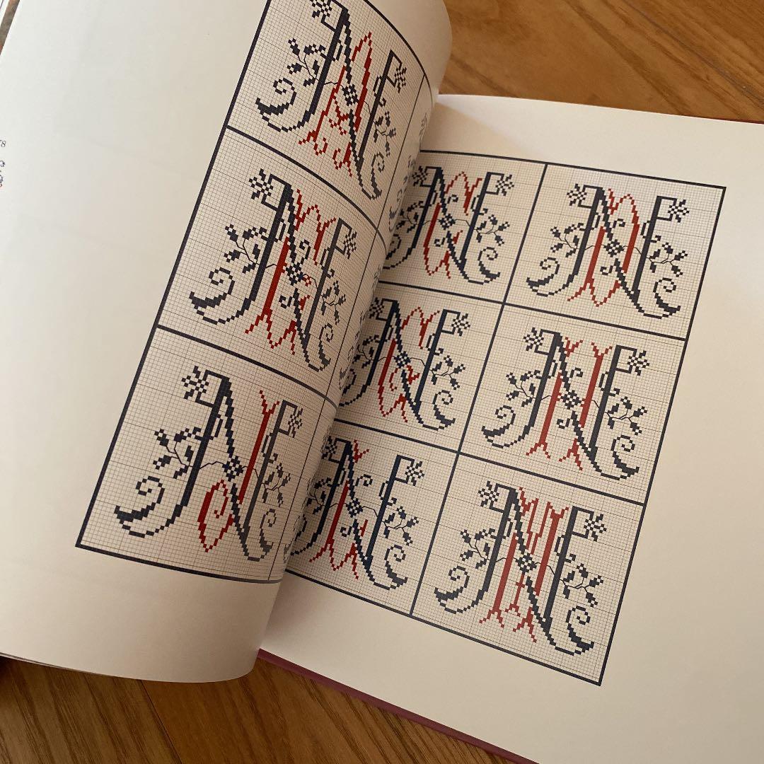 クロスステッチ洋書　モノグラム by Veronique Maillard