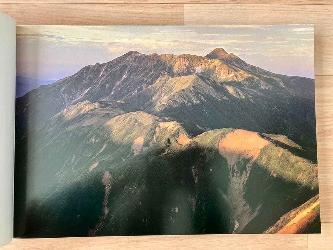 山-光と影　現代山岳写真家代表作集　写真集　山と渓谷社　大型本‼️