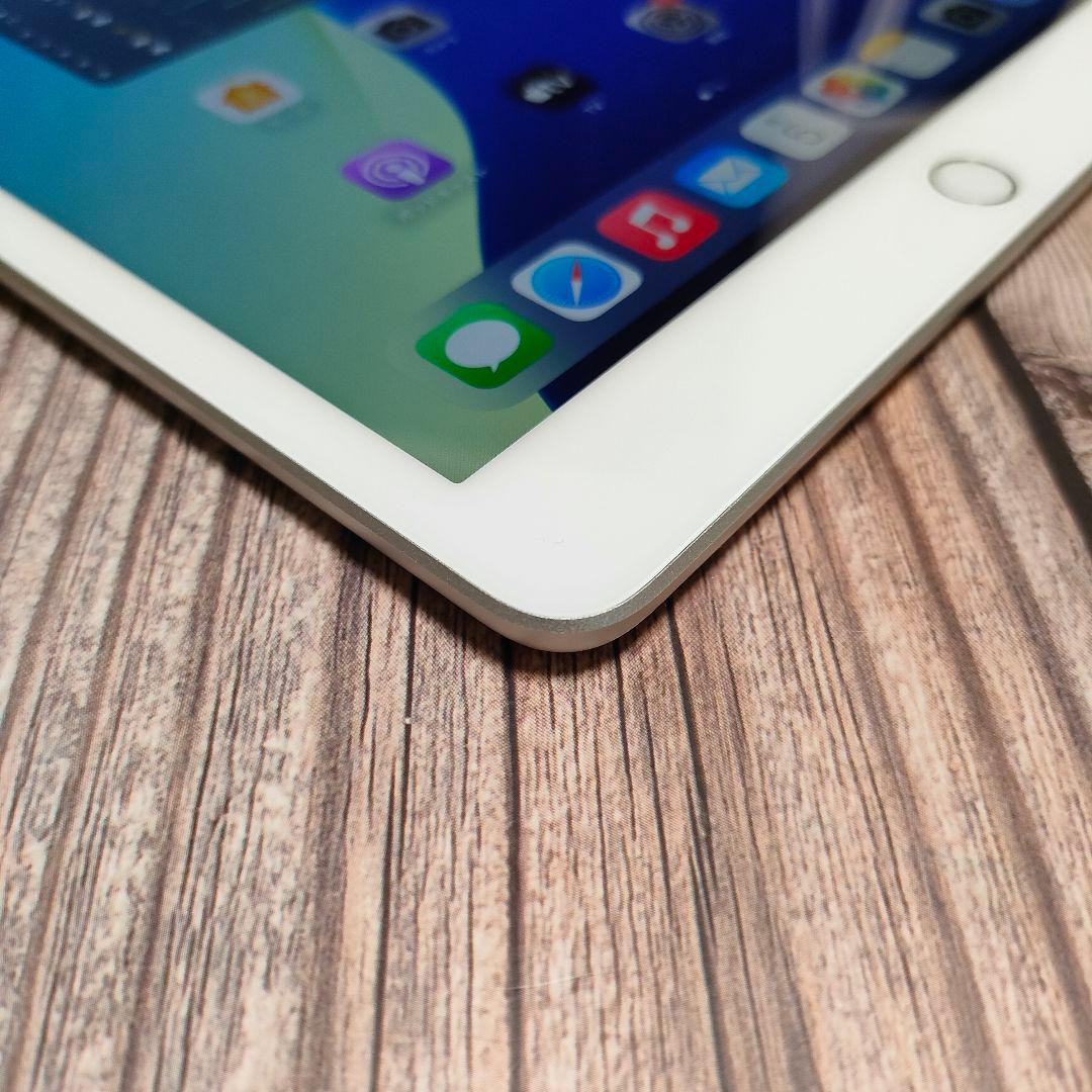 iPad 第7世代 128GB SIMフリー シルバー バッテリー96%