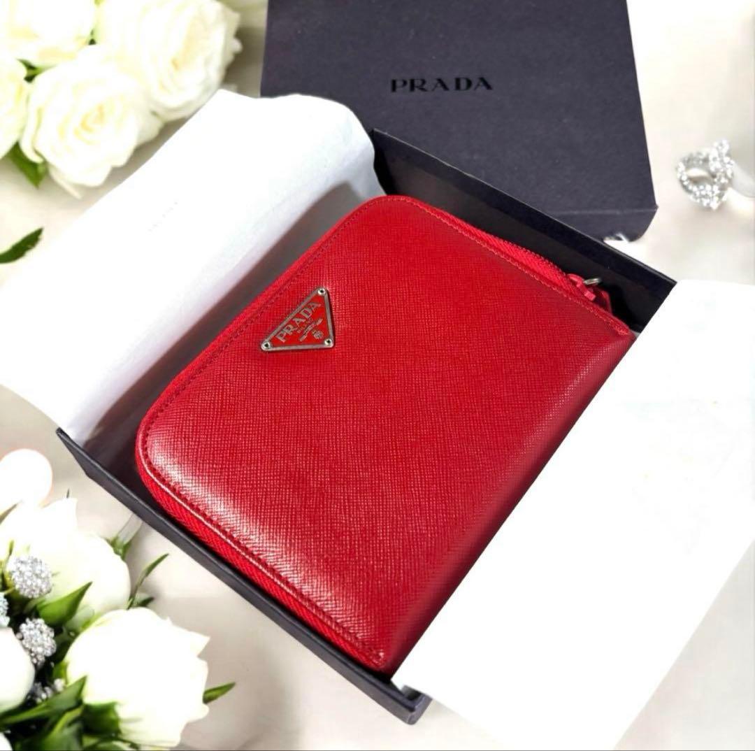 美品✨PRADA プラダラウンドジップ　折り財布 サフィアーノ　レザー