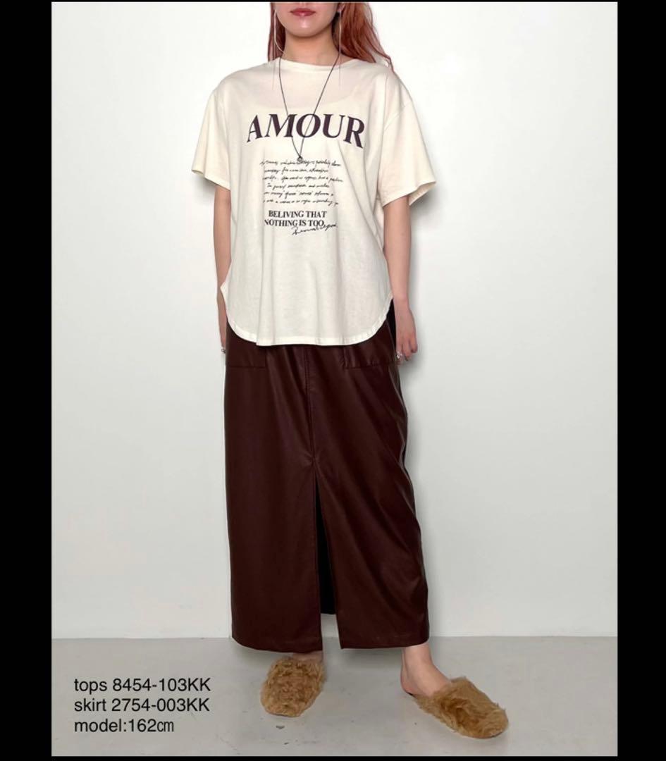 人気　CHIGNON ラフスケッチAMOUR T　新品未使用　秋冬新作　値下げ