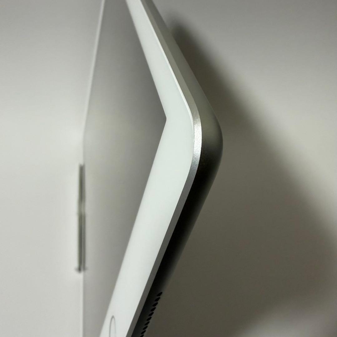 Apple iPad 10.2インチ 第6世代 A1893 シルバー