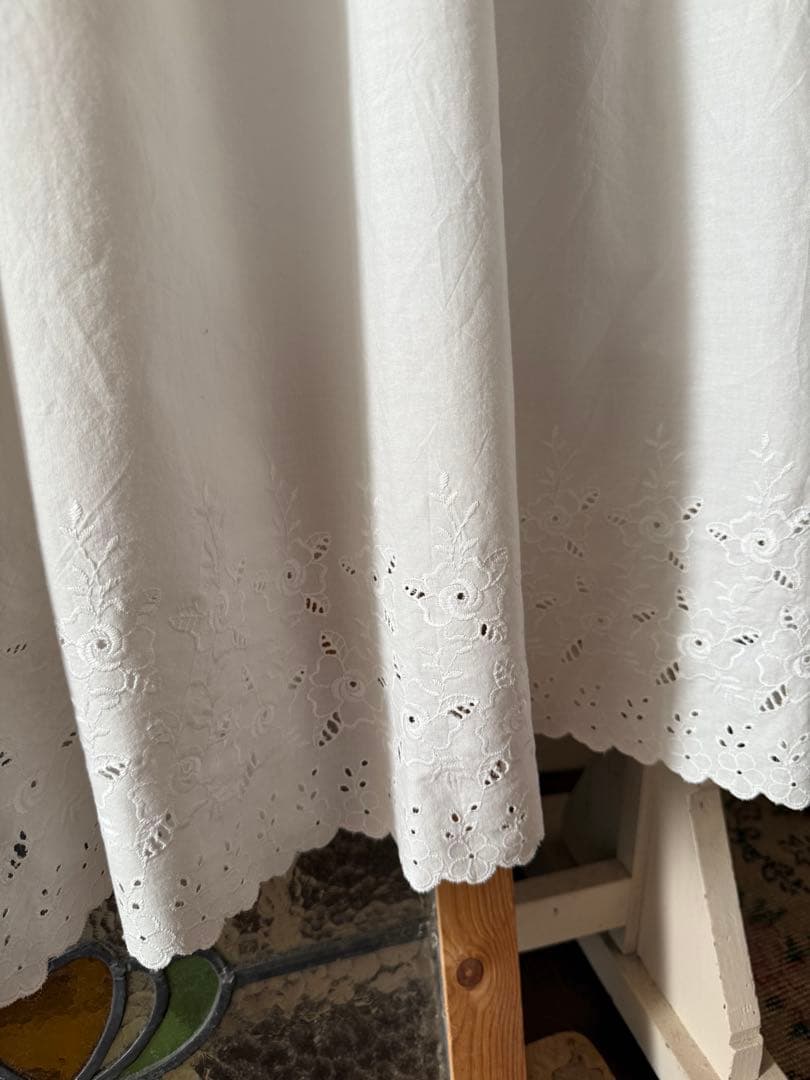 アンティークஐ⋆*花柄刺繍の小窓カーテン