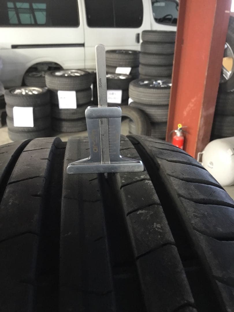 235/50R19 サマータイヤ トレッドウェア250