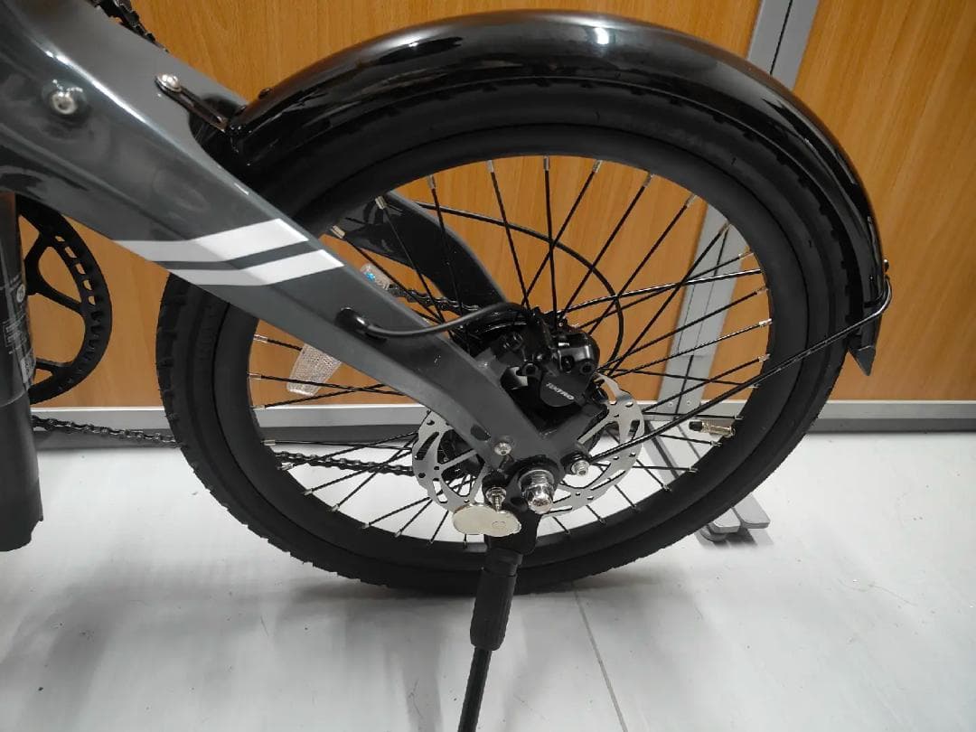 【在庫1台限り！】フルカーボンボディ 電動アシスト自転車 ERWAY A08