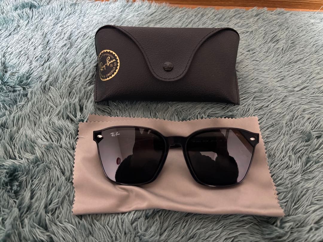 Ray-Ban ブラック サングラス
