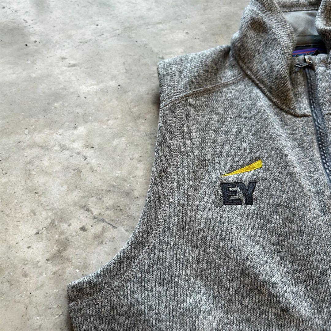 【美品】patagonia フリースベスト グレー　EY刺繍