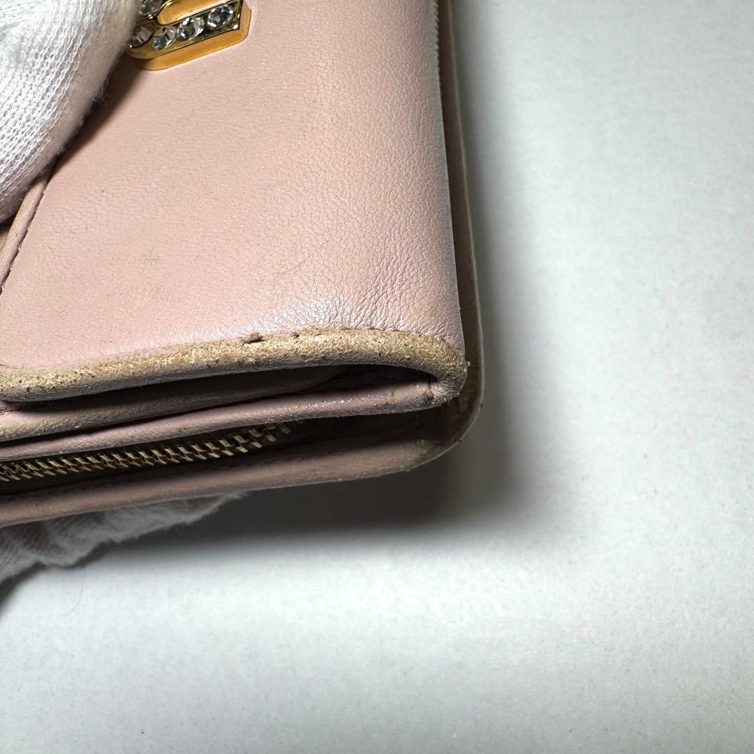 ミュウミュウ 折り財布 マテラッセ ロゴ金具 ビジュー クリスタル ピンク