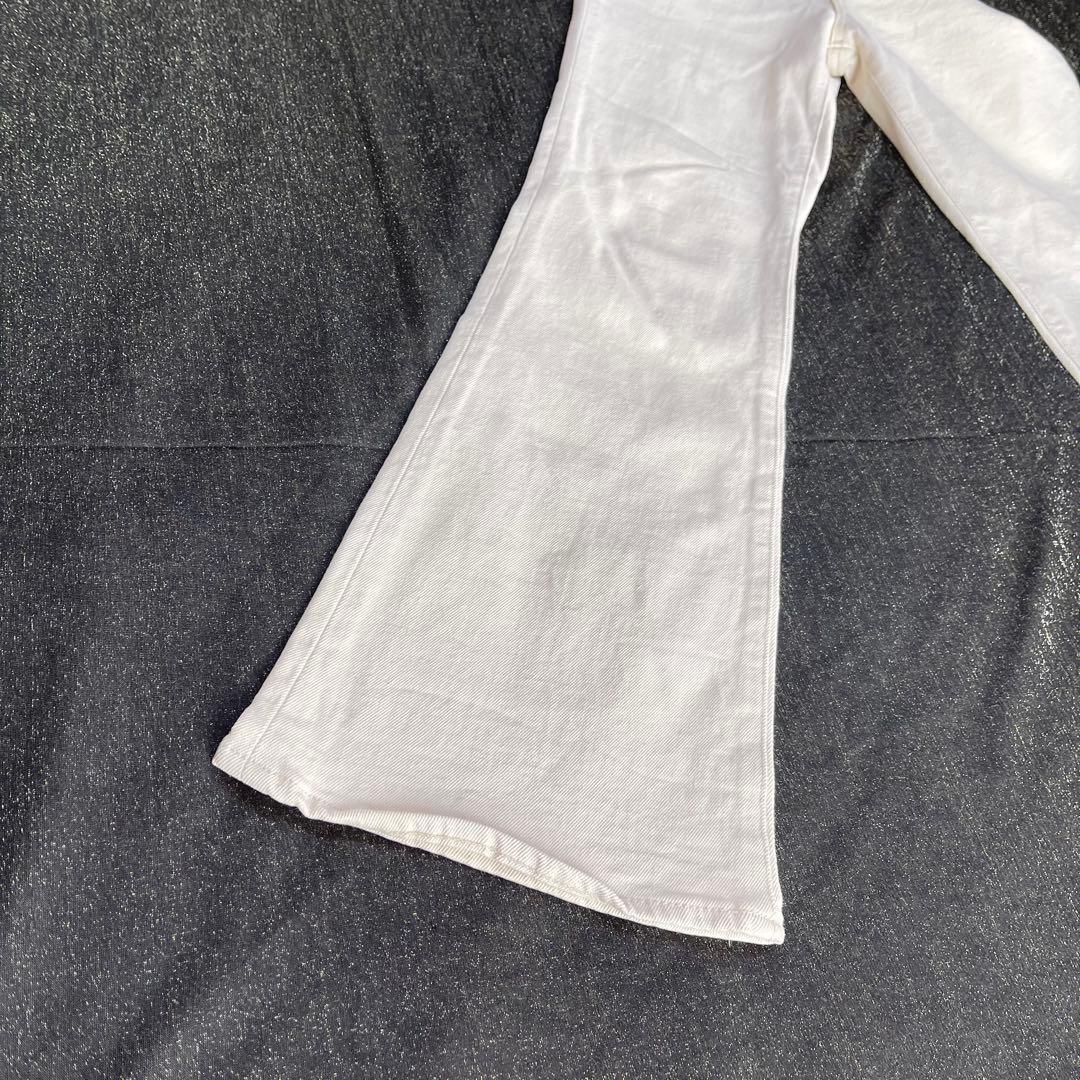 MOUSSY MVS ホワイト　フレア 美品 サイズ　25