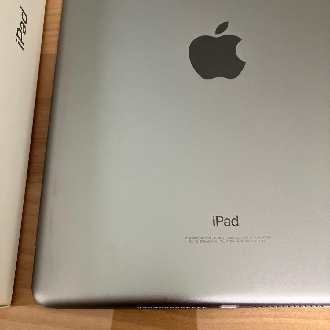 【美品】iPad 第6世代 32GB Wi-Fi+Cellular 動作確認済み