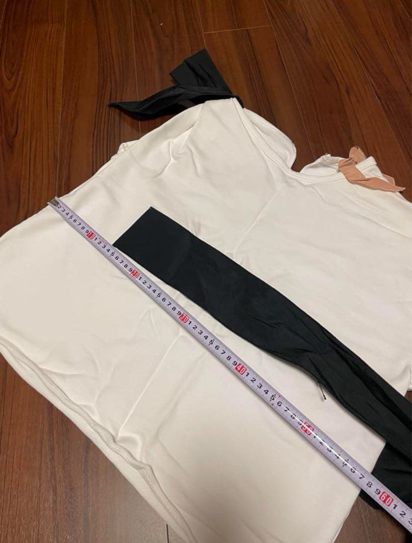 【未使用品】N21(ヌメロヴェントゥーノ）リボン付ホワイトTシャツ