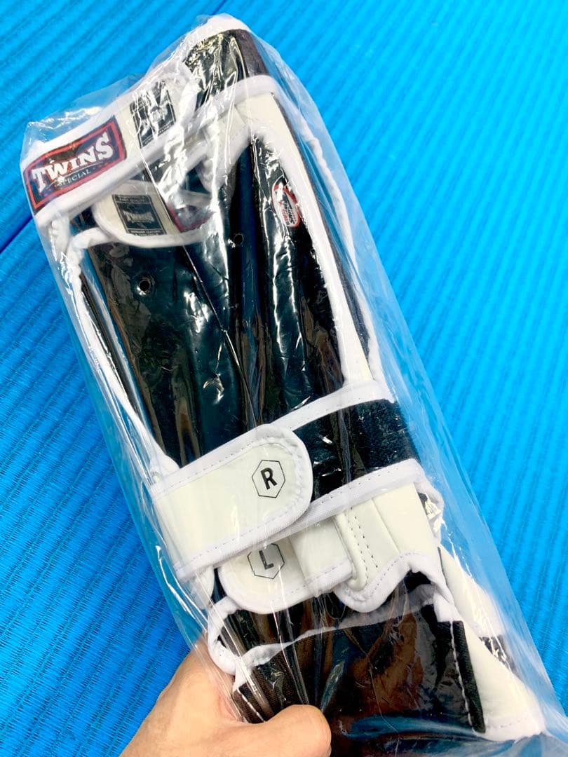 新品 本革 TWINS レガース Lサイズ ツインズ レッグガード 定番 白色