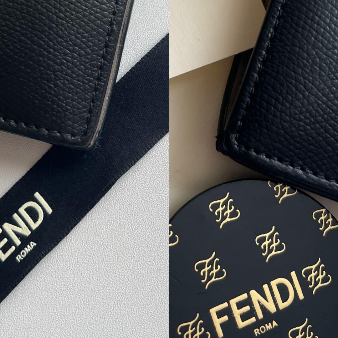 53 美品 FENDI フェンディ エフイズ 2つ折り財布
