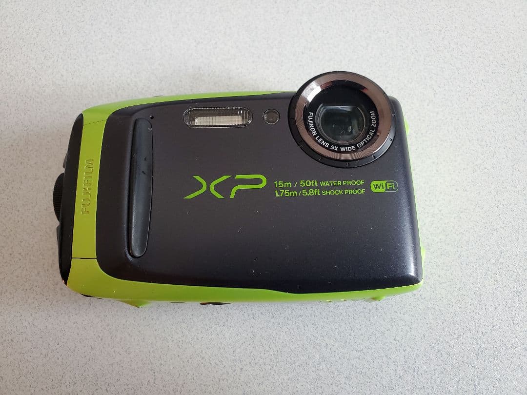 FUJIFILM　FINEPX XP90　デジタルカメラ