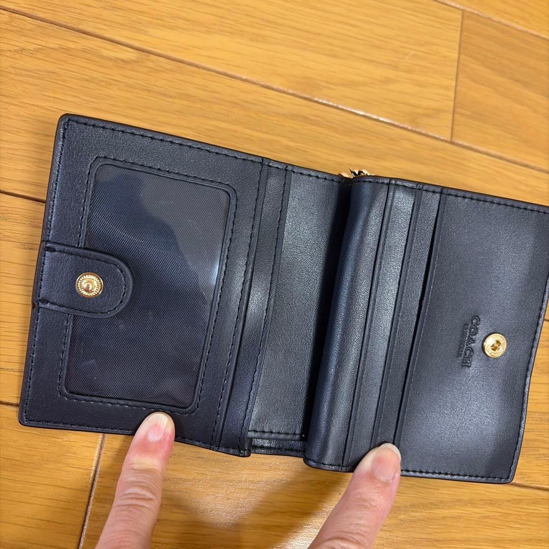 COACH チェリー柄 二つ折り財布 大人可愛い