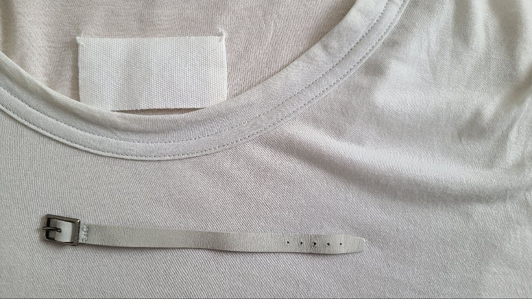 MARTIN MARGIELA　ベルト付Tシャツ