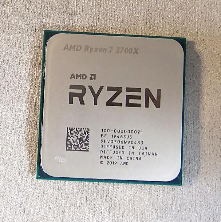 AMD Ryzen 7 3700X CPU 中古美品