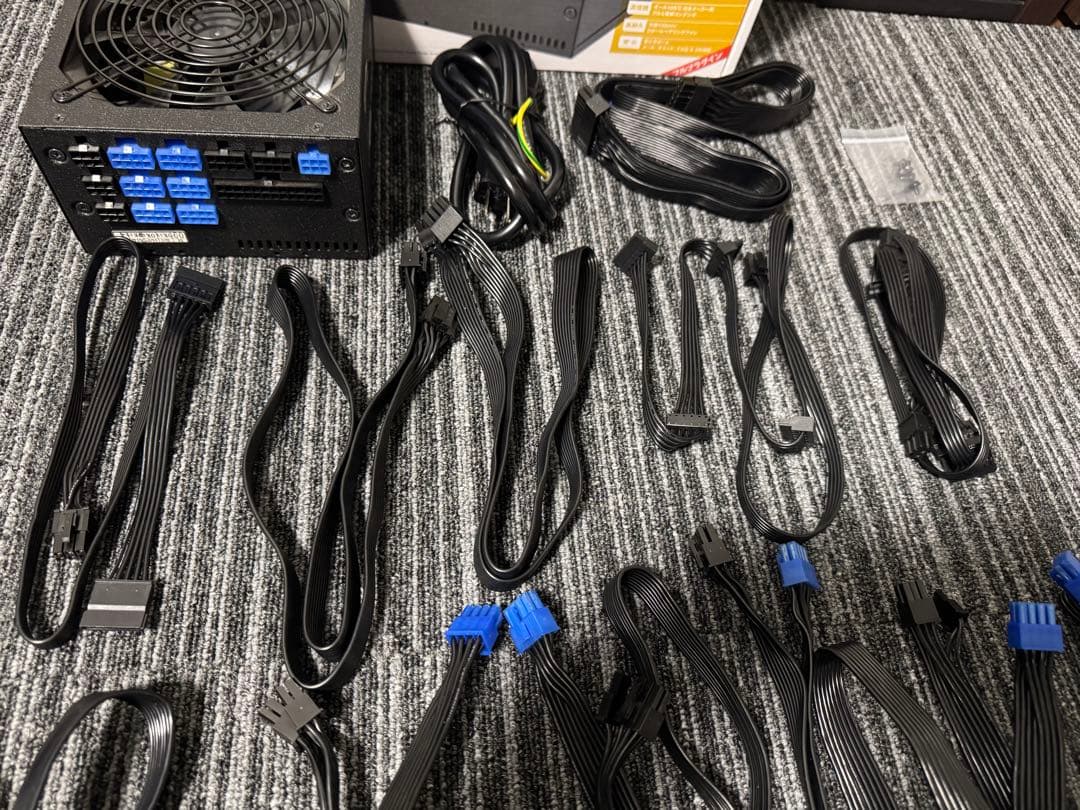 【玄人志向】KRPW-GR1000W/90+ 1000W電源ユニット